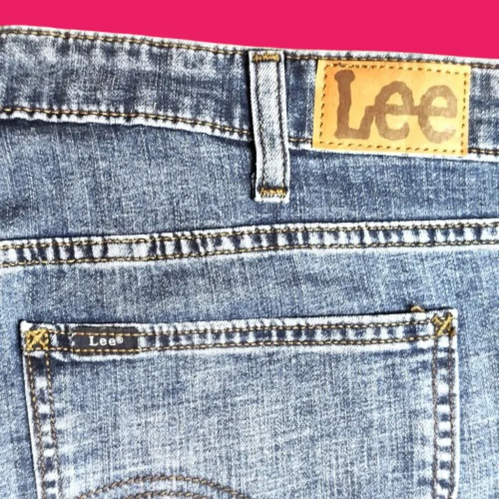 Lee Women’s Capri Jeans Size 22M Mid Rise Regular Fit Stretch Denim - Picture 8 of 12